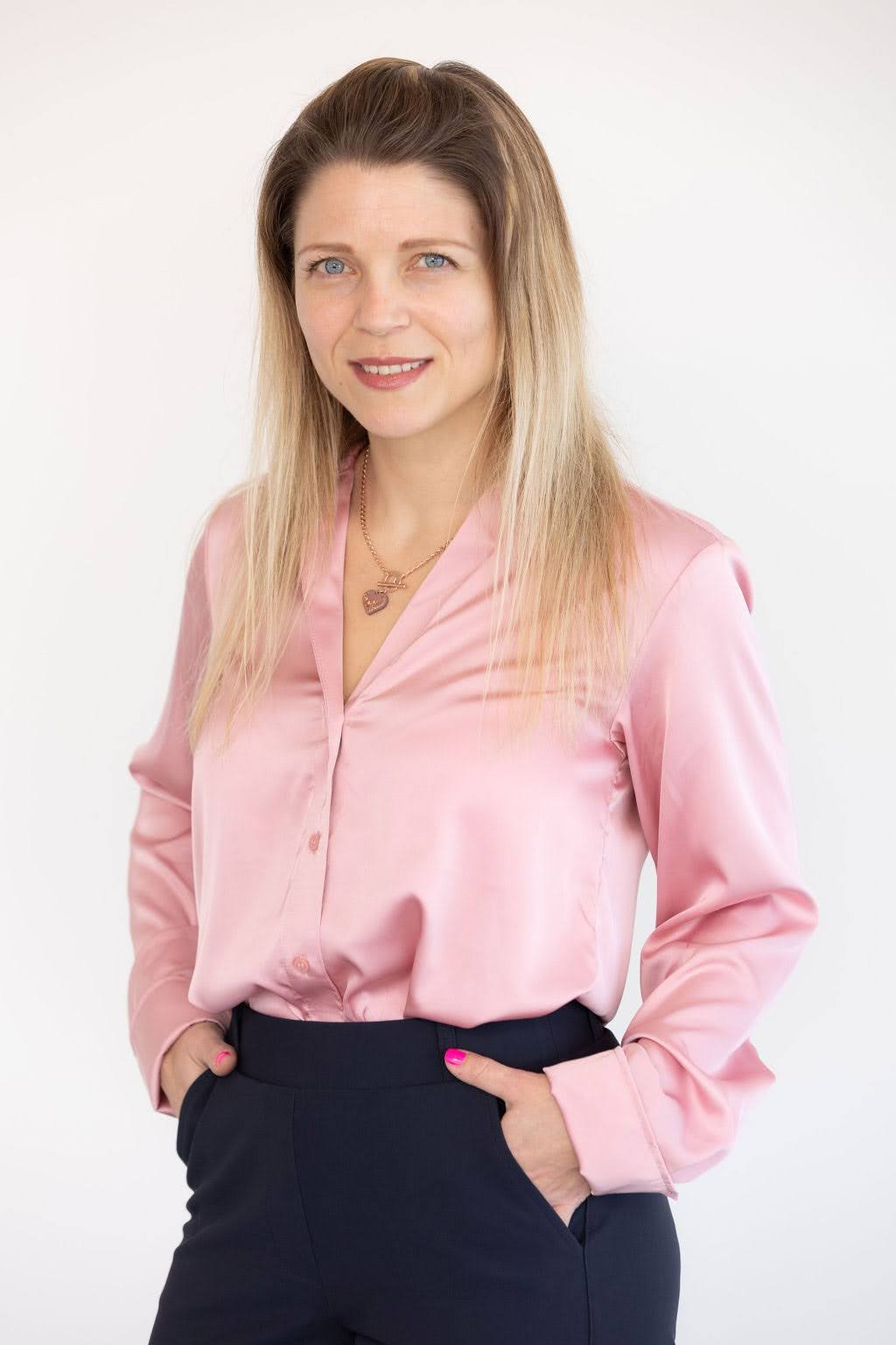 iliyana stareva_headshot